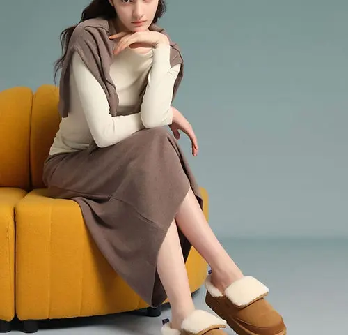 日本未入荷 UGG アグ オーストラリア エバーアグ フラットフォーム ファー 2025新商品 - 画像 (2)