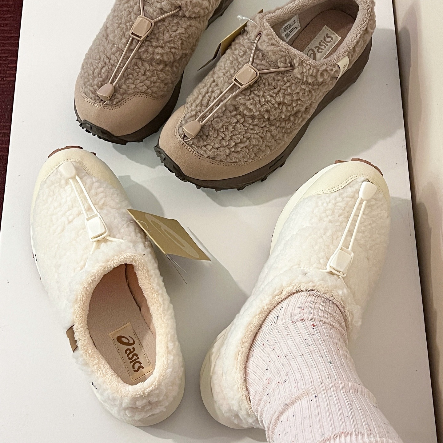 日本未入荷 ASICS アシックス 1203b036-100 ゲルベンチャー ソノマ WT ファー 冬靴 レディーススニーカー ホワイト あったかいシューズ - 画像 (5)