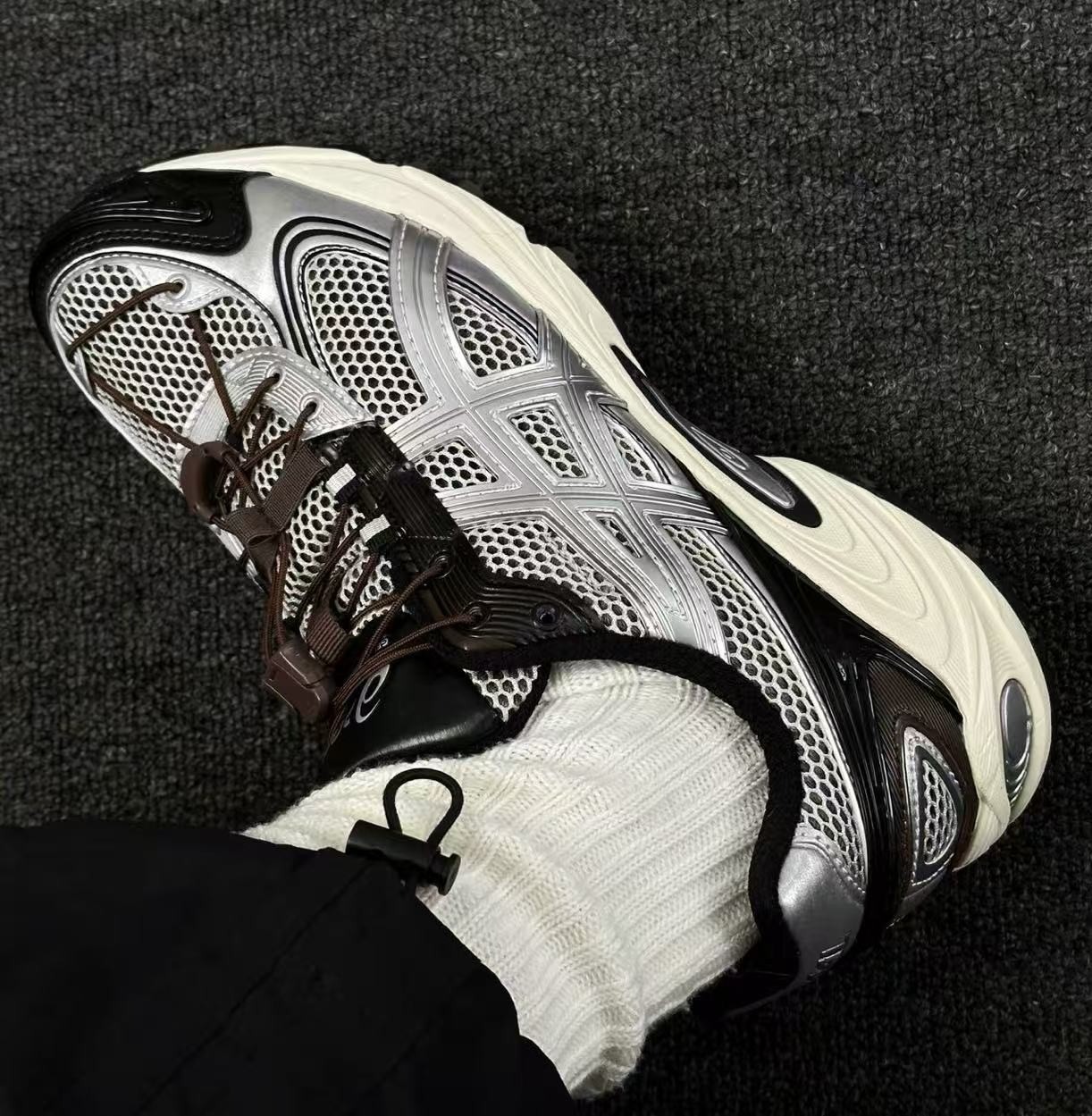 日本未入荷 ASICS GEL-KAHANA TR V4 Silver Black アシックス ゲルカハナ TR V4 シルバー ブラック 1203A716-020 - 画像 (6)