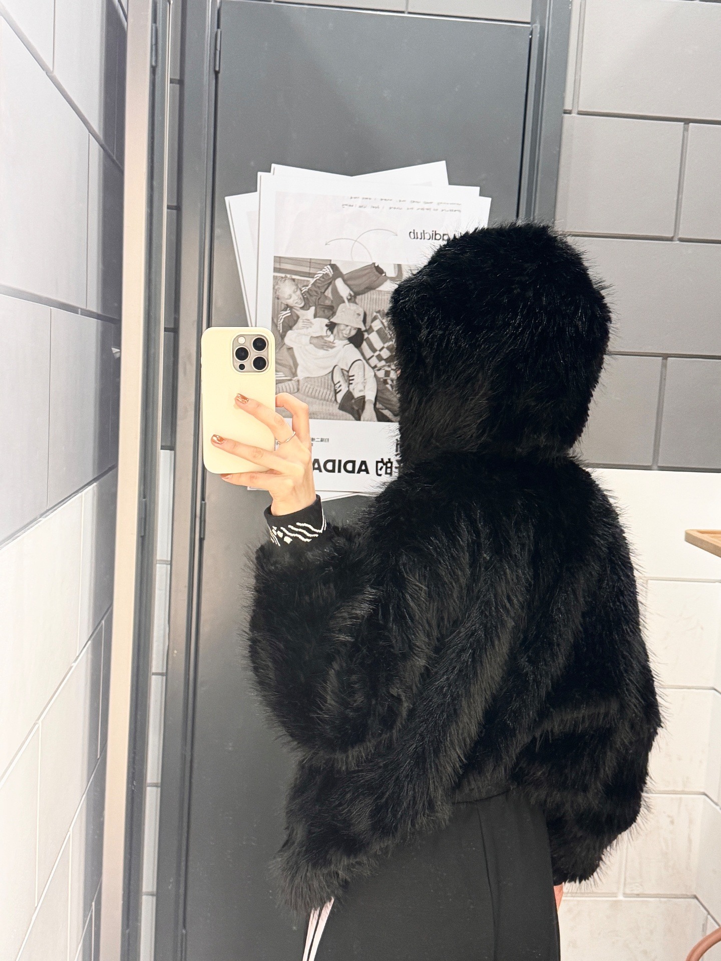 日本未入荷 adidas Originals X FEIFEI RUAN アディダス ファー ベルベット ジャケット ウィメンズ ブラック IX4226 - 画像 (5)