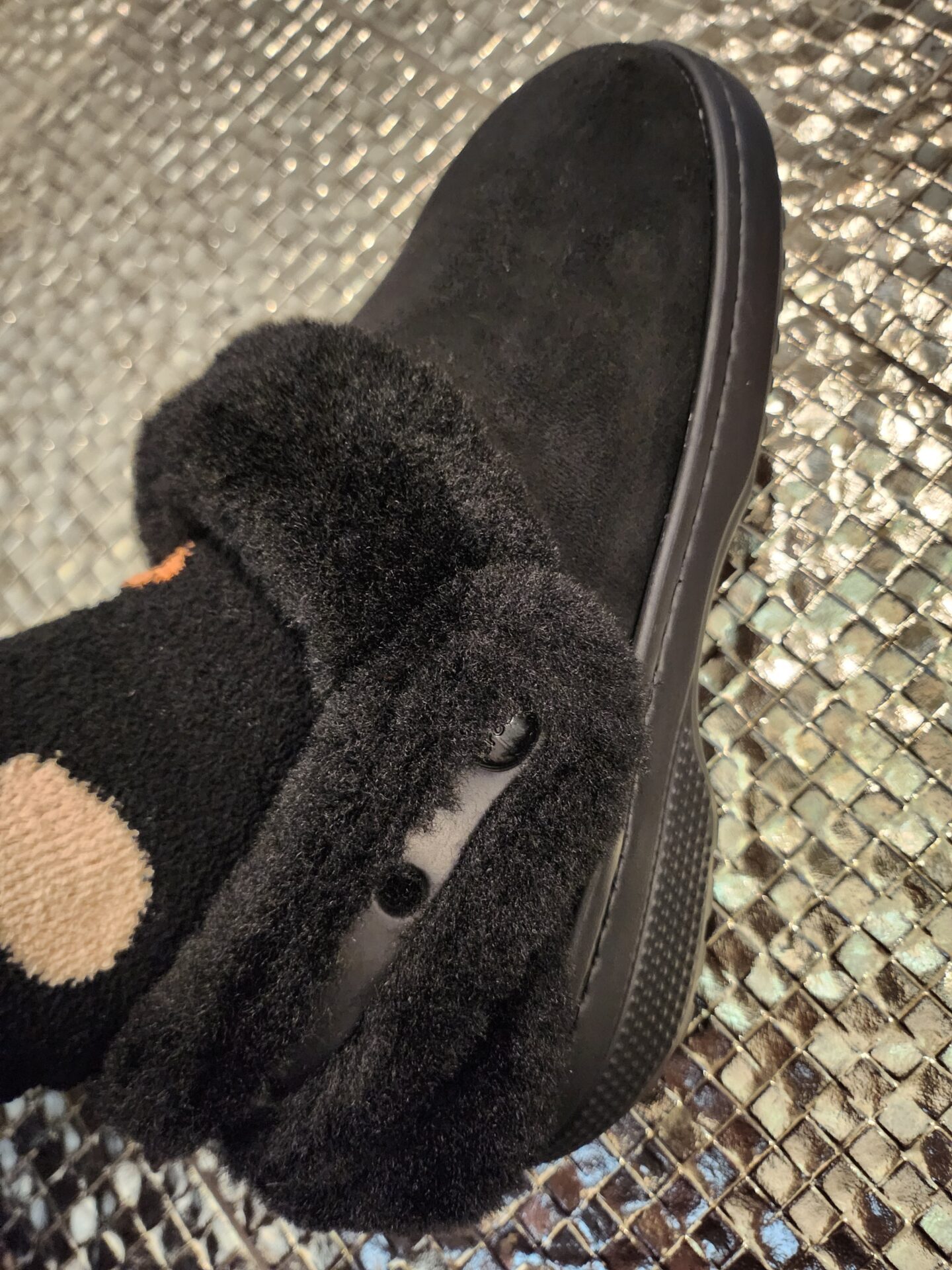 日本未入荷 Crocs Classic Unfurgettable Sueded Clog クロックス クラシック アンファーゲッタブル スエードド クロッグ - 画像 (5)