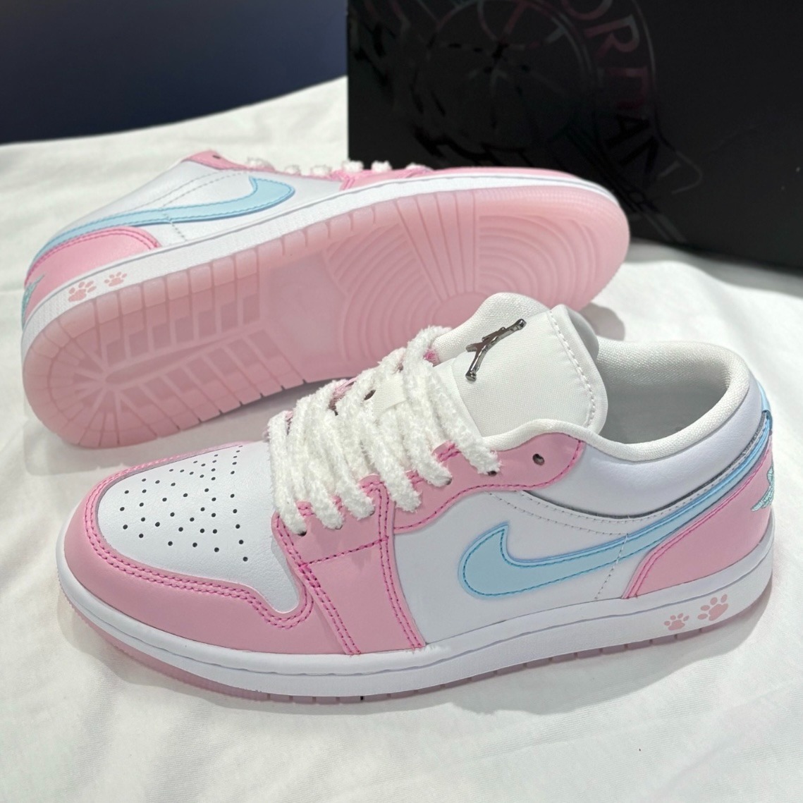 日本未入荷 nike Air Jordan 1 Low SE White / Pink Foam ウィメンズ エア ジョーダン 1 ロー SE ピンクフォーム HM3706-141 - 画像 (4)