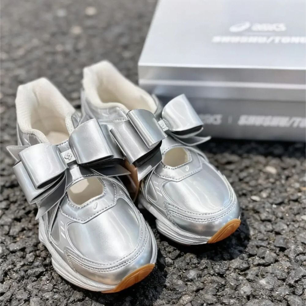 ASICS Cecilie Bahnsen vs SHUSHU TONG どっちを買うべき?デザイン・サイズ感・希少性を完全解説